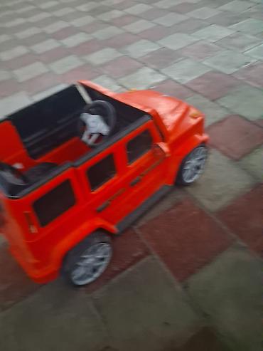 uşaq oyunları: Uşaq üçün akkumulyatorlu elektromaşın – SUV tipli, qırmızı rəngdə — 4