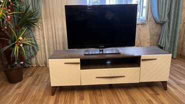 Qonaq otağı dəstləri: İşlənmiş — 4