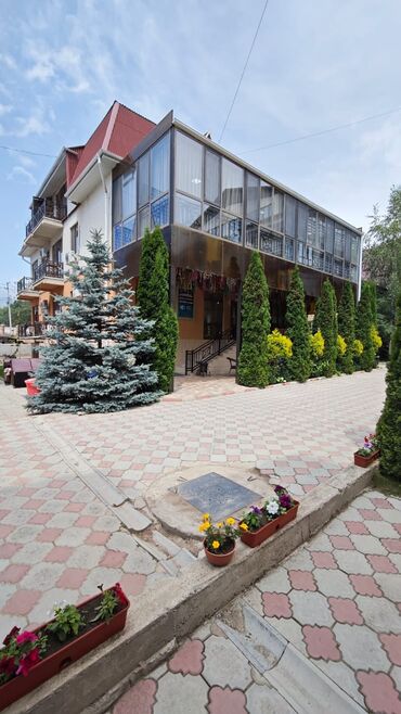 Отели и хостелы: Продаю коттедж на Иссык-Куле с. Бостери Городок(Борбор) действующий — 1