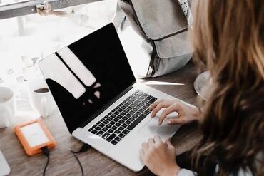 Təhsil, elm: Online iş axtarıram. evdən sosial media mesajlarına,zənglərinə cavab