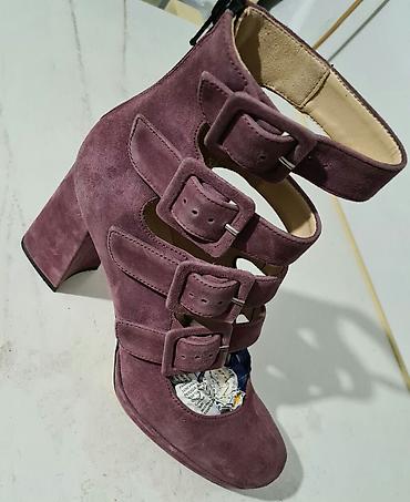 ITALY BATA prelepe elegantne cipele uvek potrebne, br. /39 duzina