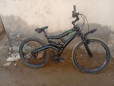Горные велосипеды: - Rəng: qara
dava velosipedi 
orta amazatr — 4