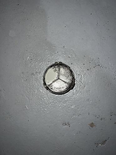 c 220: Заглушка Mercedes(220 400 01 25) — 2