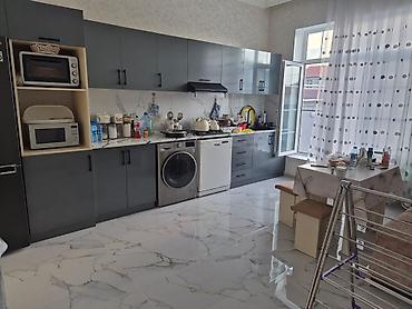 Otaqların satışı: Təsvir: - Geniş və işıqlı mənzil interyeri. Mətbəx, qonaq otağı və — 1