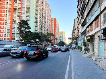 Kommersiya daşınmaz əmlakının satışı: Nərimanovda Azinko Binalarının yanında, əsas yolun qırağında Tam — 27