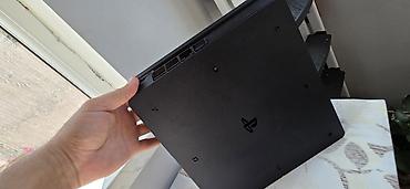 playstion 4: PlayStation 4 (PS4) Slim komplekt - Konsol: PS4 Slim, qara rəng — 4