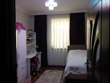 Köhnə tikili: 5 in 2 si .5 otaqli ev satilir
Lökbatan qesebesi -da lalafo.az — 14 Köhnə tikili: 5 in 2 si .5 otaqli ev satilir
Lökbatan qesebesi — 14