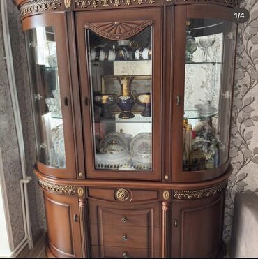 вешалки напольные для одежды оригинальные: Şüşəli dolab vitrini