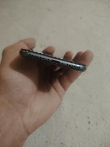 ikinciel iphone: IPhone 8, 64 GB, Qara, Barmaq izi — 3