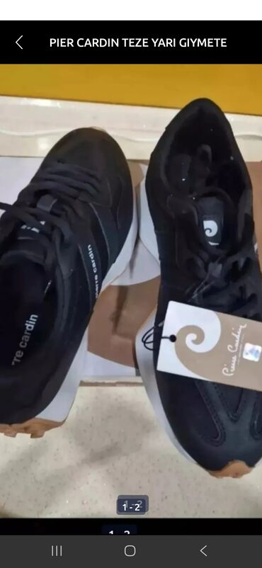 Rover: Pier Cardin 42 raz teze