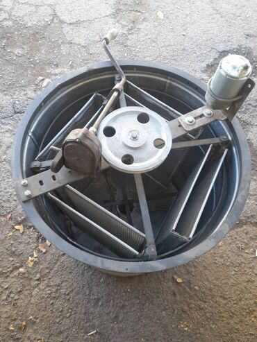 сварочный аппарат 2 в 1: Медогонка радиальная (4-рамочная) с комбинированным приводом - Тип