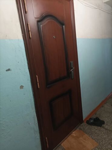 беловодске квартира: 1 бөлмө, 12 кв. м, Жатакана жана мейманкана түрүндө, 8 кабат, Косметикалык ремонт