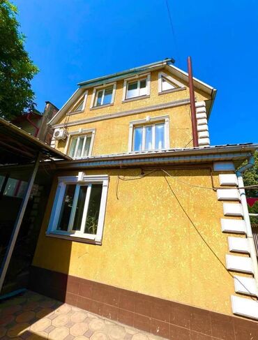 Продажа квартир: 🏡 Сдаю дом 📍 Район: Манаса / Жибек Жолу 📐 Площадь дома: 243 м² 🌿
