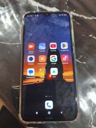 Телефоны, планшеты: Продаю Redmi Note 8