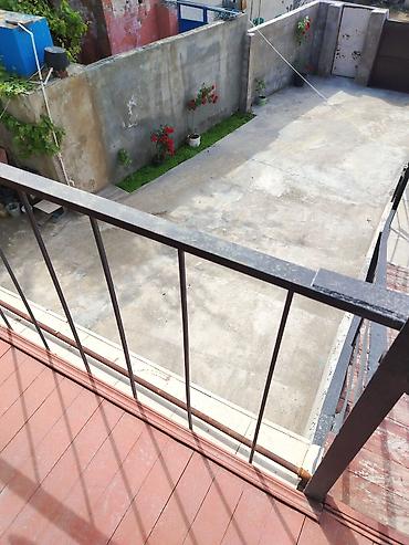 Mağaza səbətləri: Əmircanda 2 mərtəbəli ev satılır. - Sənəd: kupça mövcuddur. - Məkan — 7