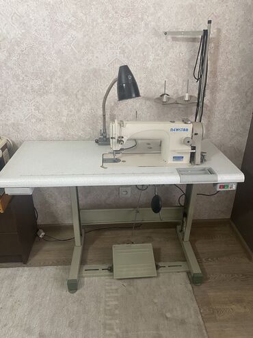 стол для швейной машины бу: Швейная машина