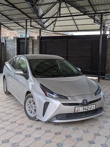 Toyota Prius: 2019 г., 1.8 л, Вариатор, Гибрид, Хэтчбэк at lalafo.kg Toyota Prius: 2019 г., 1.8 л, Вариатор, Гибрид, Хэтчбэк