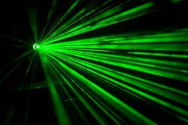 импульсный свет: Продаю светомузыка отлично работает 1шт лазер Светомузыка