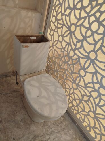 Ümumi su kranları: WC qabı – ikili bloklu (kafelə yaxın montaj üçün uyğun) - Döşəməyə