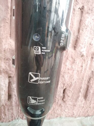 Štapni usisivači: Stapni uwsisivač Rowenta Powerline. Ima hepa filter. Ostale — 6