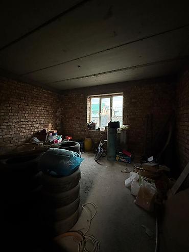 Продажа коттеджей и домов: Продаётся двухэтажный кирпичный дом с участком и хозяйственными — 2