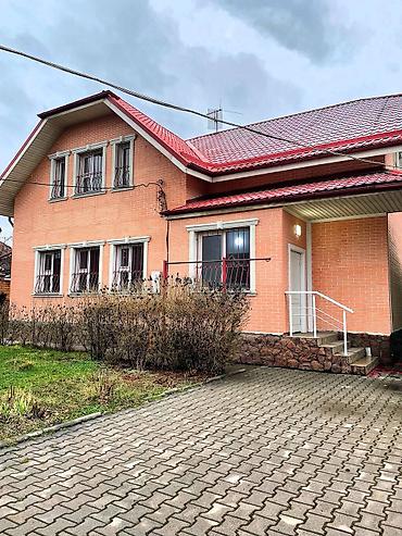 Долгосрочная аренда домов: 200 м², 5 комнат — 1