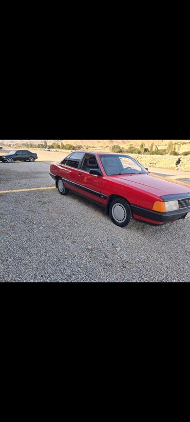 Audi: Audi 100: 1990 г., 1.8 л, Механика, Бензин, Седан