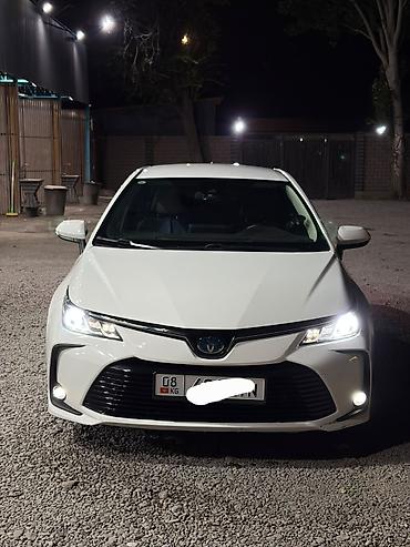 210 cdi: Toyota Corolla: 2019 г., Гибрид, Седан — 3