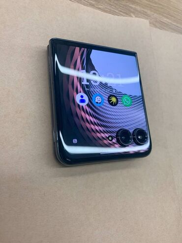 htc u ultra: Motorola Razr 50 Ultra, 512 GB, rəng - Göy, Barmaq izi, Face ID, Simsiz şarj