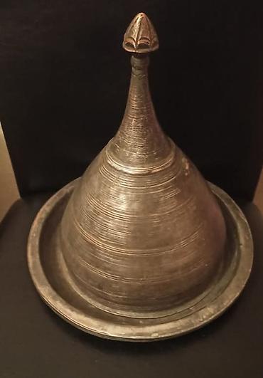 piti qabı: Mis tagin qabı – konus formalı qapaq və dərin sini - Material — 1