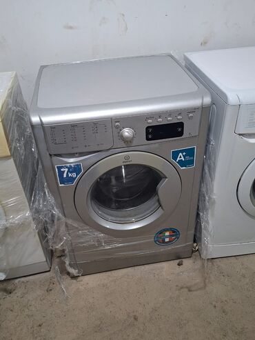 Paltaryuyan maşınlar: Paltaryuyan maşın Indesit, 7 kq, Avtomat, Qurutmasız, Kredit yoxdur