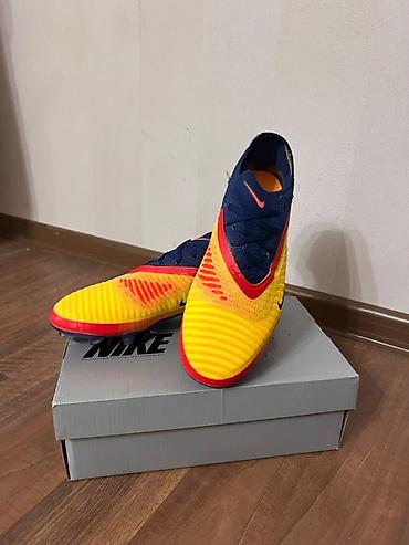 Футбольные бутсы Nike Phantom GX (FG) — профессиональная модель для
