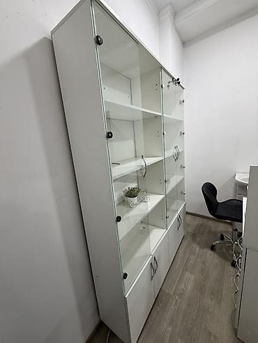 инвентарь: Продается!!! Витринный шкаф с раздвижными стеклянными дверцами - — 3