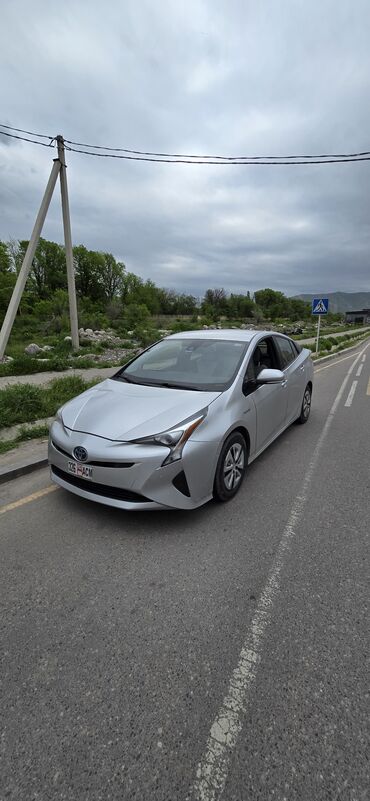 ключи тайота: Toyota Prius: 2017 г., 1.8 л, Автомат, Гибрид, Седан