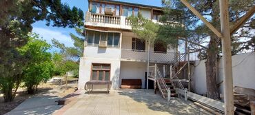 Həyət evləri və villaların satışı: Sahəsi geniş, yaşıllaşdırılmış həyəti olan bina. Həyətdə ağaclar -da lalafo.az — 5 Həyət evləri və villaların satışı: Sahəsi geniş, yaşıllaşdırılmış həyəti olan bina. Həyətdə ağaclar — 5