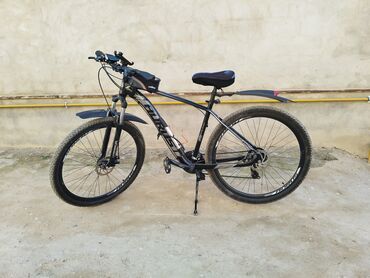 qab qaşiq: MTB tipli dağ velosipedi - Geniş profilli 29” təxmini təkərlər, qabaq