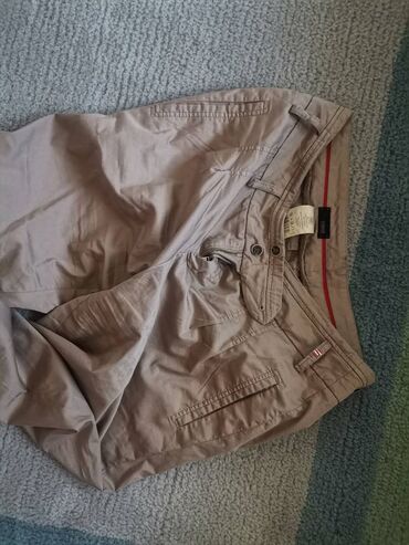 Pantalone: Cinque muške pantalone u odličnom stanju. Pogodne za svakodnevno — 9