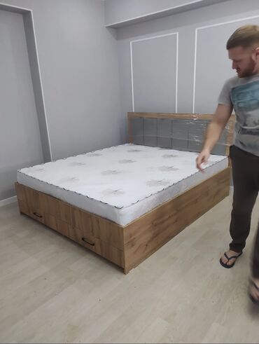 Двуспальные кровати: Кровать на заказ и в наличии Внимание: цена без матраса Рассрочка — 2