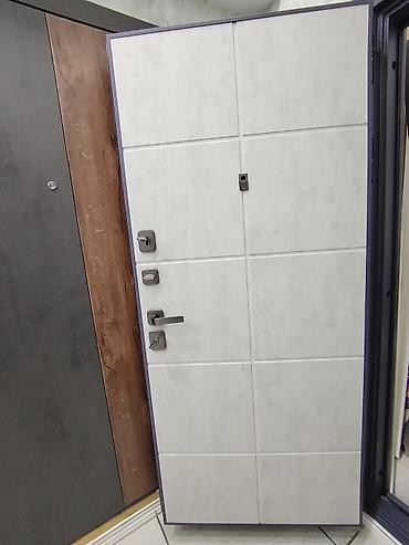 bayraq olculəri: B-220 Kateqoriya: Seyf qapıları Ölçü: 96x205 Zavod: Pravila Vxoda — 7