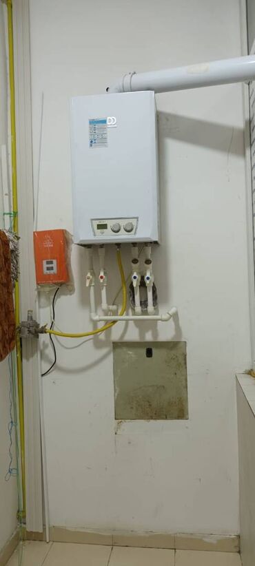 Uzunmüddətli kirayə mənzillər: Xətai rayonu,Əhmədli metrosu,MC Donaldsın yanında,10 mərtəbəli — 9