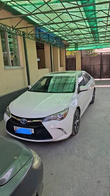 Toyota: Toyota Camry: 2015 г., 2.5 л, Вариатор, Гибрид, Седан