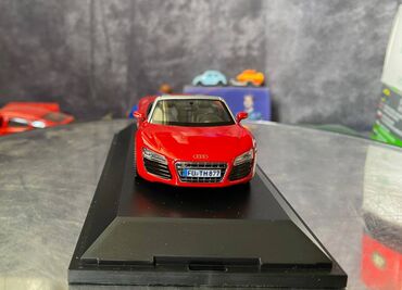 Avtomobil modelləri: Коллекционная модель AUDI R8 V10 Spyder Red 2012 Limited Edition — 15