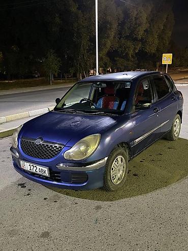 Toyota: Toyota Дуэт: 2003 г., 0.9 л, Автомат, Бензин, Хэтчбэк — 1