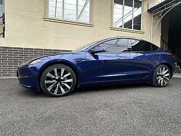 Tesla Model 3: 2025 г., 0.1 л, Робот, Электромобиль, Седан
