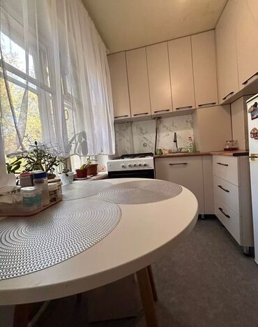 район ак кеме: 2 комнаты, 40 м², Хрущевка, 3 этаж, Евроремонт