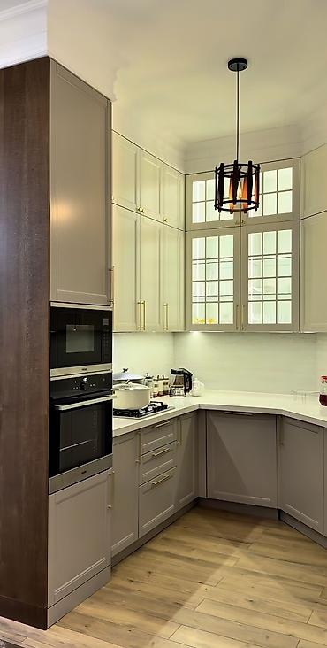silver kitchen: Кухонный гарнитур в классическом стиле - Планировка: угловая, с — 4