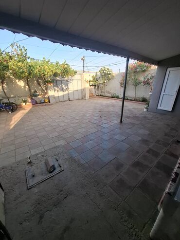 ağdaş ev: Пос. Балаханы 3 комнаты, 80 м², Нет кредита, Средний ремонт