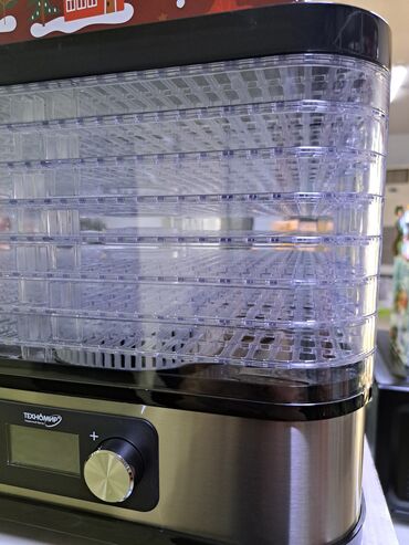 Сушилки для овощей и фруктов: Сушилка для овощей Техномир SG-400LCD Мощность 400вт Количество — 8