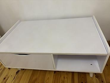 Sifarişlə jurnal masaları: Düz masa, Açılmayan, Təkərsiz, Parlaq laminat — 8