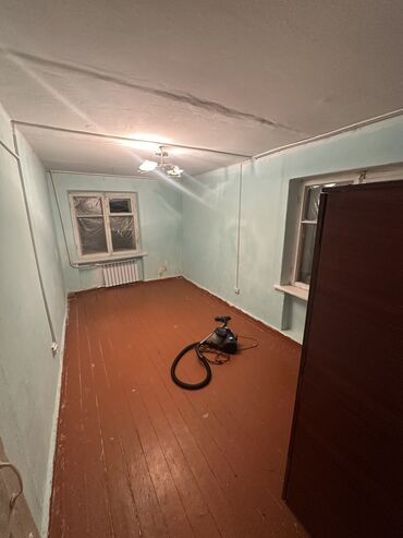 джаманбаева 8 2: 2 бөлмө, Менчик ээси, Чогуу жашоосу жок, Эмерексиз